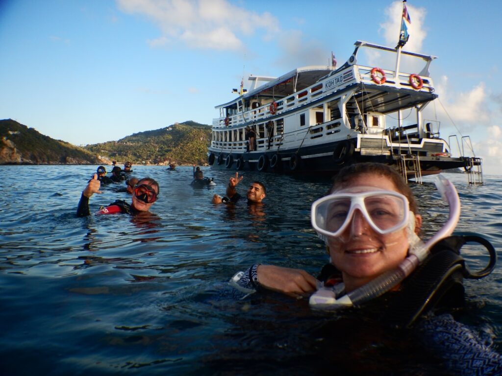divers at the surface