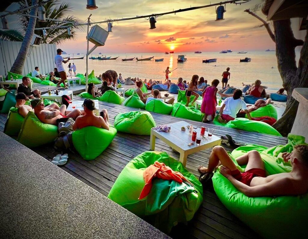 Beach Loungs
