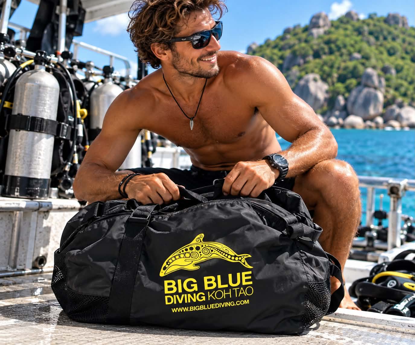 Big Blue Diving Red Dive Bag - Image 4